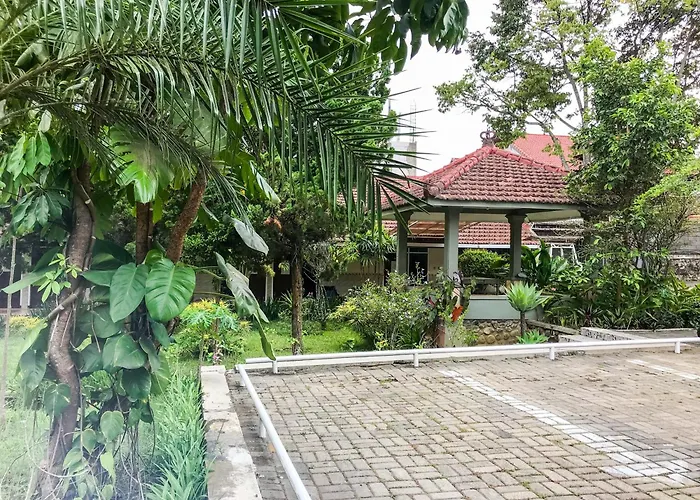Villa Bunga Guest House Redpartner Malang
